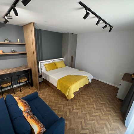 Florent'S Superb Studio, Free Parking & Garden!! Tirana Exterior photo
